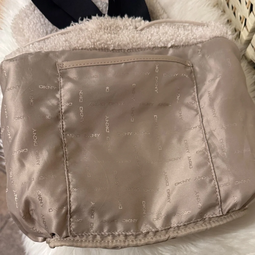 DKNY Cream Sherpa women’s Backpack - Picture 8 of 9